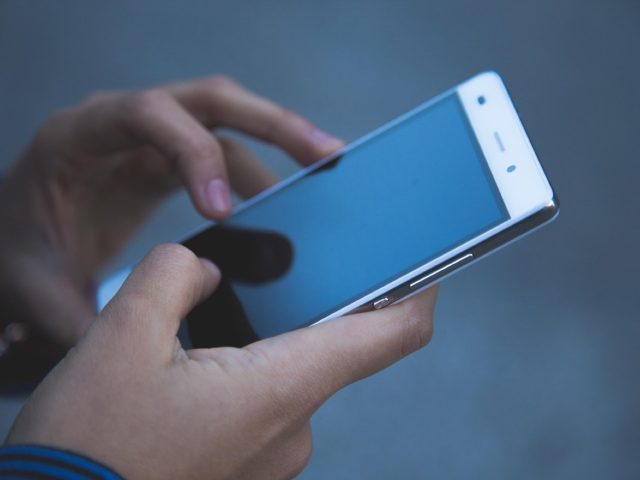 Ceinture porte-gel et téléphone pour running – quel modèle